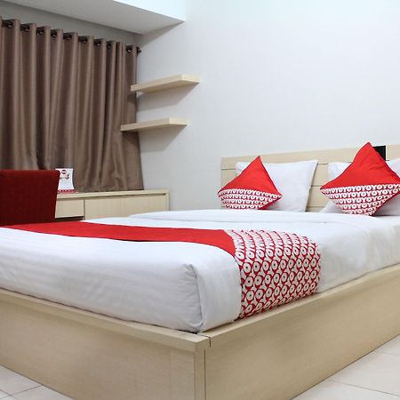 Oyo 266 Margonda Residence 5 Depok Εξωτερικό φωτογραφία